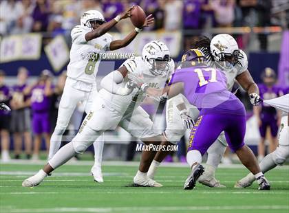 Thumbnail 2 in South Oak Cliff vs. Liberty Hill (UIL Football 5A D2 Finals) photogallery.