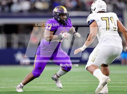 Thumbnail 1 in South Oak Cliff vs. Liberty Hill (UIL Football 5A D2 Finals) photogallery.