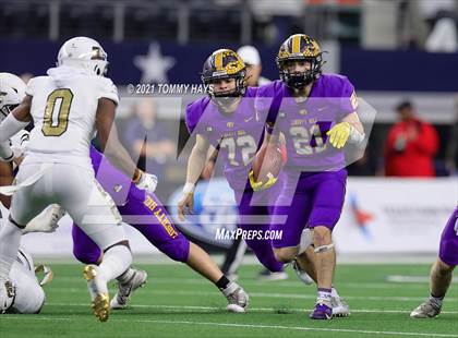 Thumbnail 1 in South Oak Cliff vs. Liberty Hill (UIL Football 5A D2 Finals) photogallery.