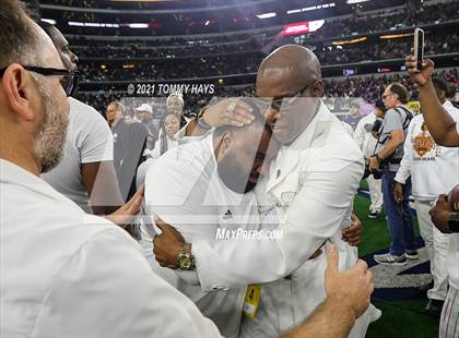 Thumbnail 3 in South Oak Cliff vs. Liberty Hill (UIL Football 5A D2 Finals) photogallery.