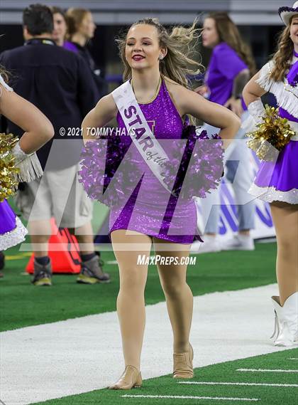 Thumbnail 1 in South Oak Cliff vs. Liberty Hill (UIL Football 5A D2 Finals) photogallery.