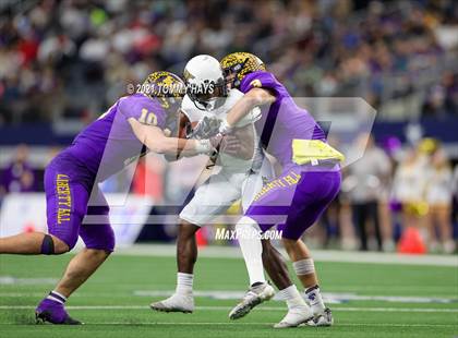 Thumbnail 1 in South Oak Cliff vs. Liberty Hill (UIL Football 5A D2 Finals) photogallery.