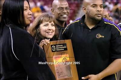 Thumbnail 3 in Fairfield vs. Oakland Tech (NorCal D1 Final)#1 photogallery.