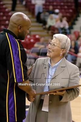 Thumbnail 2 in Fairfield vs. Oakland Tech (NorCal D1 Final)#1 photogallery.