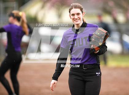 Thumbnail 2 in South Eugene @ Roseburg photogallery.