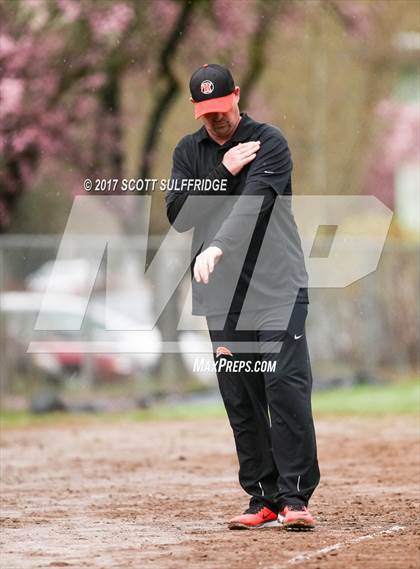 Thumbnail 2 in South Eugene @ Roseburg photogallery.
