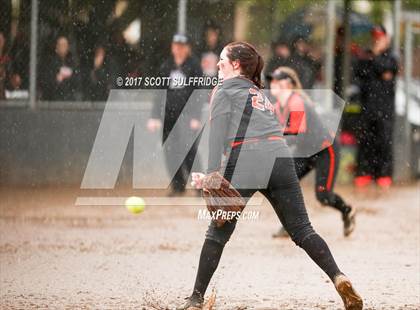 Thumbnail 1 in South Eugene @ Roseburg photogallery.