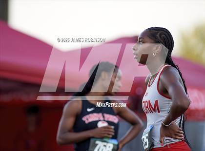 Thumbnail 2 in FHSAA Class 1A Final (200m) photogallery.
