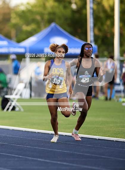 Thumbnail 3 in FHSAA Class 1A Final (200m) photogallery.