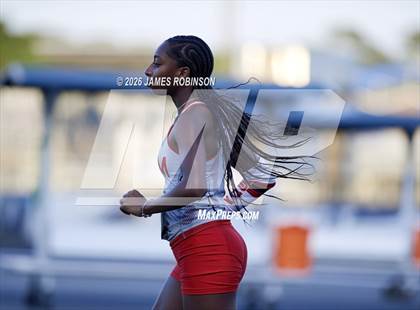Thumbnail 1 in FHSAA Class 1A Final (200m) photogallery.