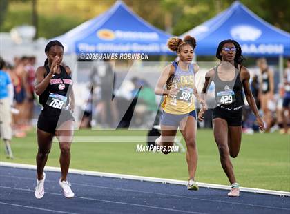 Thumbnail 3 in FHSAA Class 1A Final (200m) photogallery.