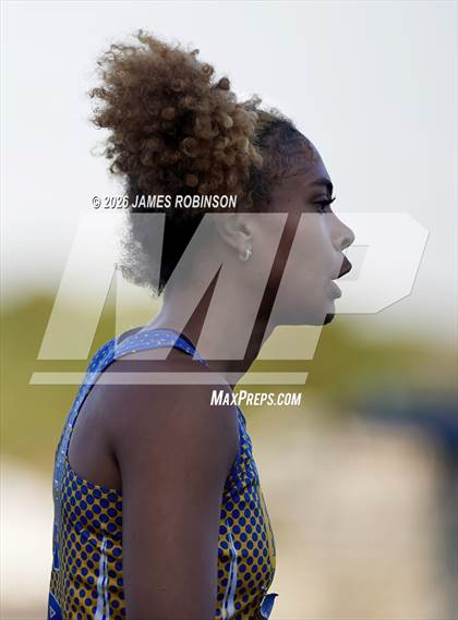 Thumbnail 1 in FHSAA Class 1A Final (200m) photogallery.