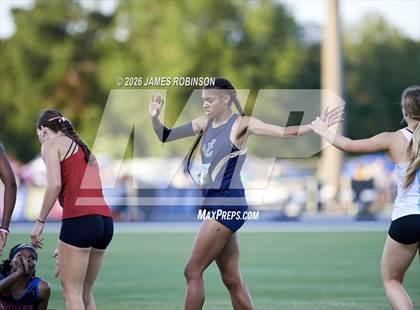 Thumbnail 1 in FHSAA Class 1A Final (200m) photogallery.