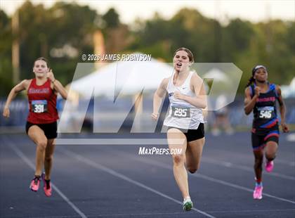 Thumbnail 3 in FHSAA Class 1A Final (200m) photogallery.