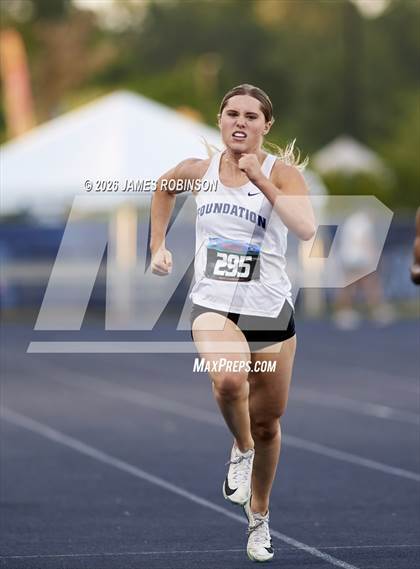 Thumbnail 3 in FHSAA Class 1A Final (200m) photogallery.