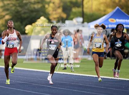 Thumbnail 1 in FHSAA Class 1A Final (200m) photogallery.