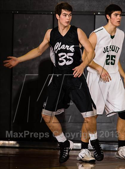 Thumbnail 1 in Strake Jesuit vs. Clark (McDonald's Texas Invitational) photogallery.