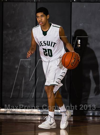 Thumbnail 2 in Strake Jesuit vs. Clark (McDonald's Texas Invitational) photogallery.