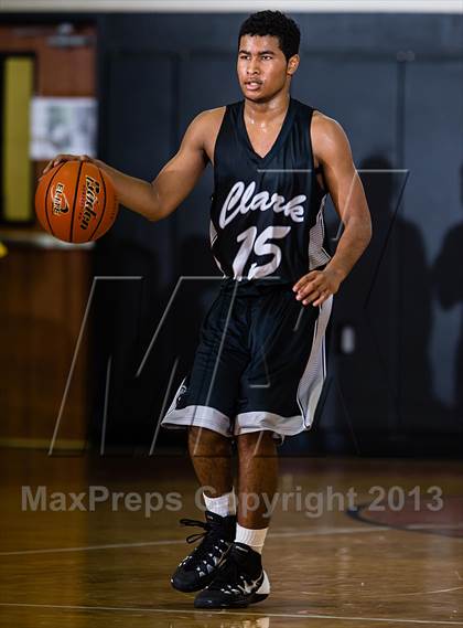 Thumbnail 3 in Strake Jesuit vs. Clark (McDonald's Texas Invitational) photogallery.
