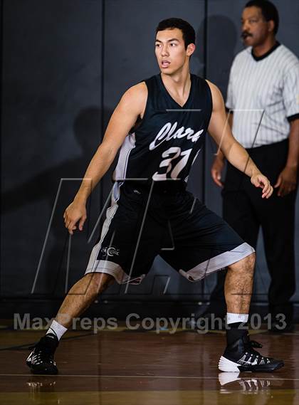 Thumbnail 1 in Strake Jesuit vs. Clark (McDonald's Texas Invitational) photogallery.