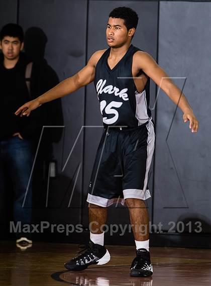 Thumbnail 3 in Strake Jesuit vs. Clark (McDonald's Texas Invitational) photogallery.