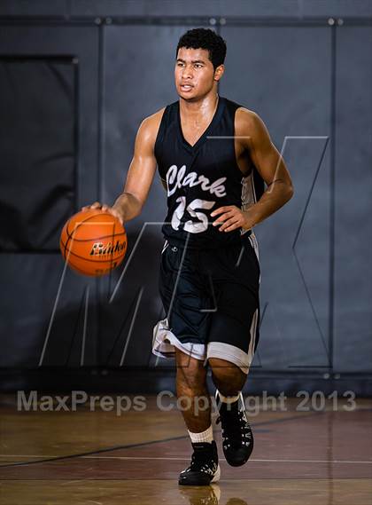 Thumbnail 3 in Strake Jesuit vs. Clark (McDonald's Texas Invitational) photogallery.
