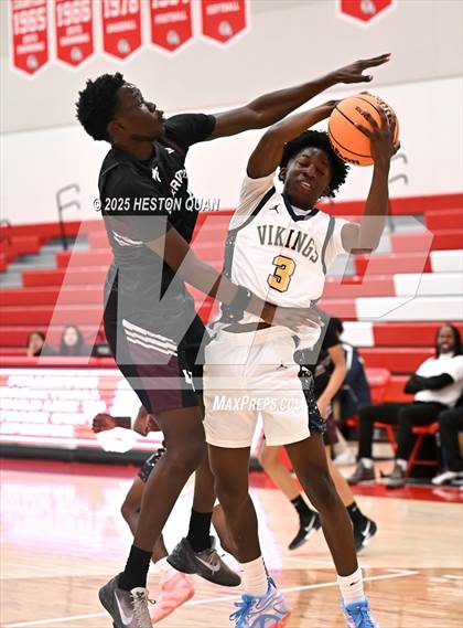 Thumbnail 2 in Claremont vs. St. Bernard (Rumble On The Hill) photogallery.