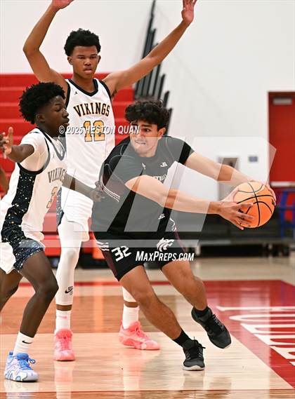 Thumbnail 3 in Claremont vs. St. Bernard (Rumble On The Hill) photogallery.