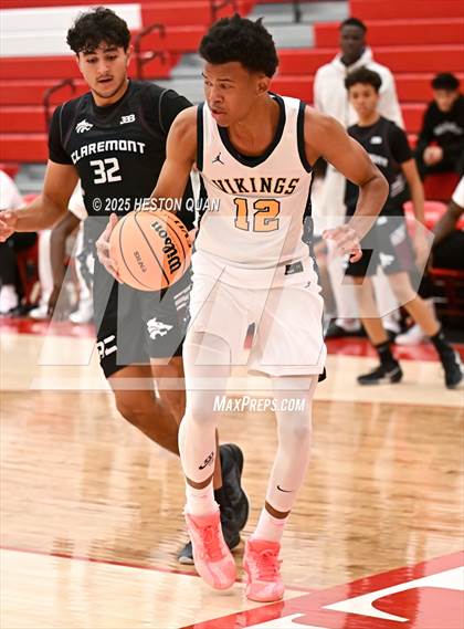 Thumbnail 1 in Claremont vs. St. Bernard (Rumble On The Hill) photogallery.