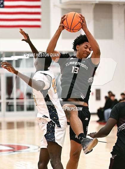 Thumbnail 3 in Claremont vs. St. Bernard (Rumble On The Hill) photogallery.