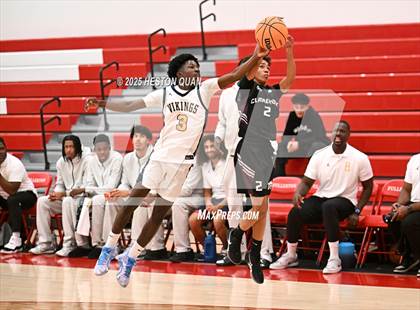 Thumbnail 2 in Claremont vs. St. Bernard (Rumble On The Hill) photogallery.