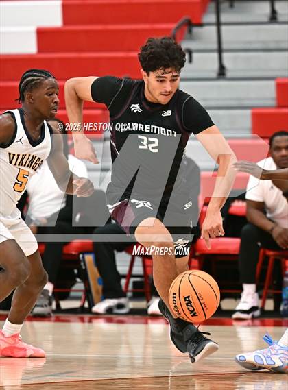 Thumbnail 3 in Claremont vs. St. Bernard (Rumble On The Hill) photogallery.