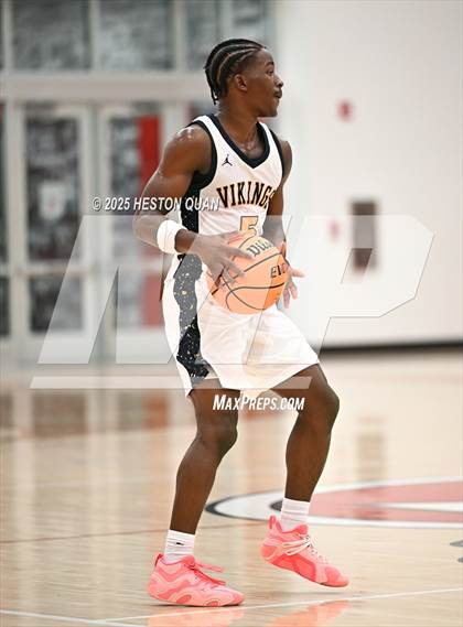 Thumbnail 3 in Claremont vs. St. Bernard (Rumble On The Hill) photogallery.