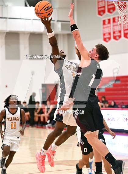 Thumbnail 2 in Claremont vs. St. Bernard (Rumble On The Hill) photogallery.