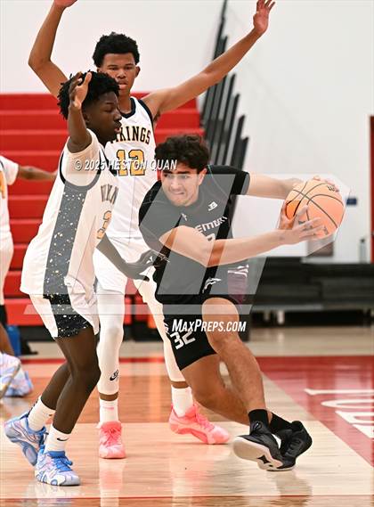 Thumbnail 2 in Claremont vs. St. Bernard (Rumble On The Hill) photogallery.