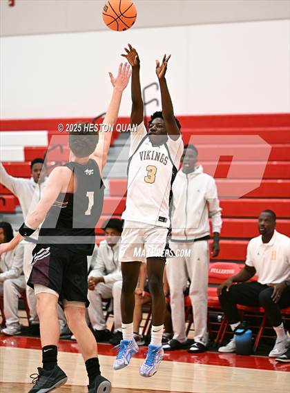 Thumbnail 2 in Claremont vs. St. Bernard (Rumble On The Hill) photogallery.