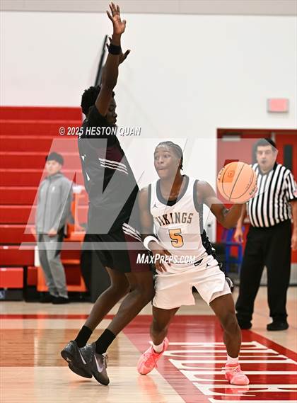 Thumbnail 2 in Claremont vs. St. Bernard (Rumble On The Hill) photogallery.