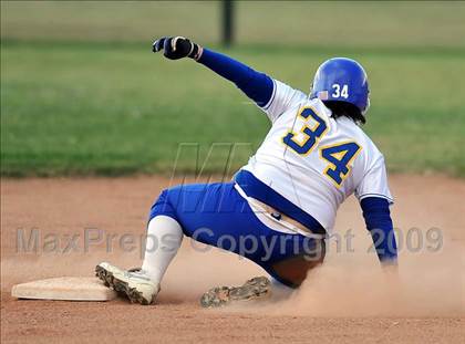 Thumbnail 3 in Charter Oak @ Diamond Ranch photogallery.