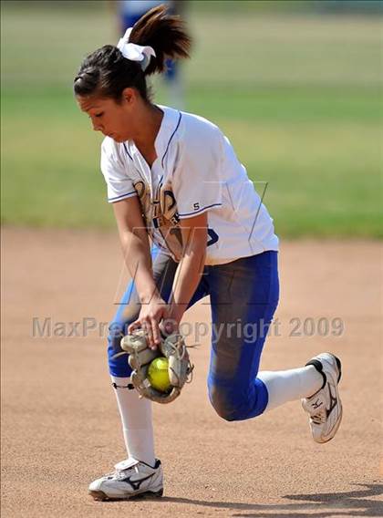 Thumbnail 3 in Charter Oak @ Diamond Ranch photogallery.