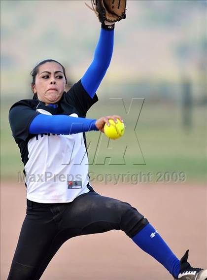 Thumbnail 2 in Charter Oak @ Diamond Ranch photogallery.