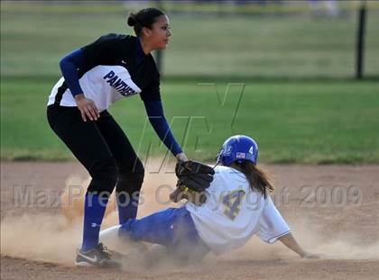 Thumbnail 2 in Charter Oak @ Diamond Ranch photogallery.