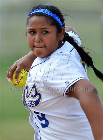 Thumbnail 2 in Charter Oak @ Diamond Ranch photogallery.