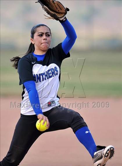 Thumbnail 2 in Charter Oak @ Diamond Ranch photogallery.