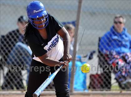 Thumbnail 2 in Charter Oak @ Diamond Ranch photogallery.
