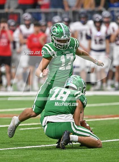 Thumbnail 3 in Wimberley vs Cuero (UIL 4A Regional Semifinal) photogallery.