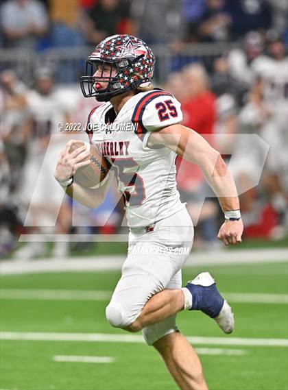 Thumbnail 3 in Wimberley vs Cuero (UIL 4A Regional Semifinal) photogallery.
