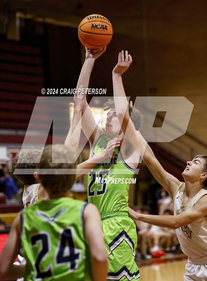 Thumbnail 1 in Ridgeline @ Logan (Sophomore) photogallery.