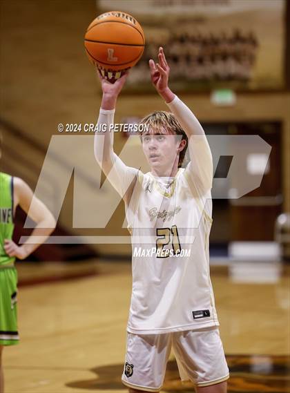 Thumbnail 1 in Ridgeline @ Logan (Sophomore) photogallery.