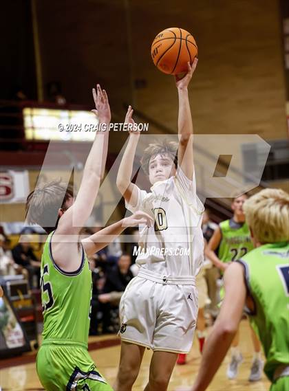 Thumbnail 3 in Ridgeline @ Logan (Sophomore) photogallery.