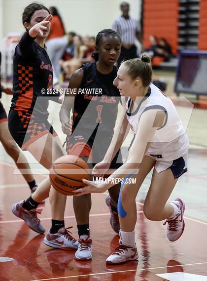 Thumbnail 2 in Wilson vs John Paul II photogallery.